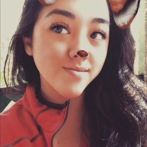 Meet your Posher, Alexia